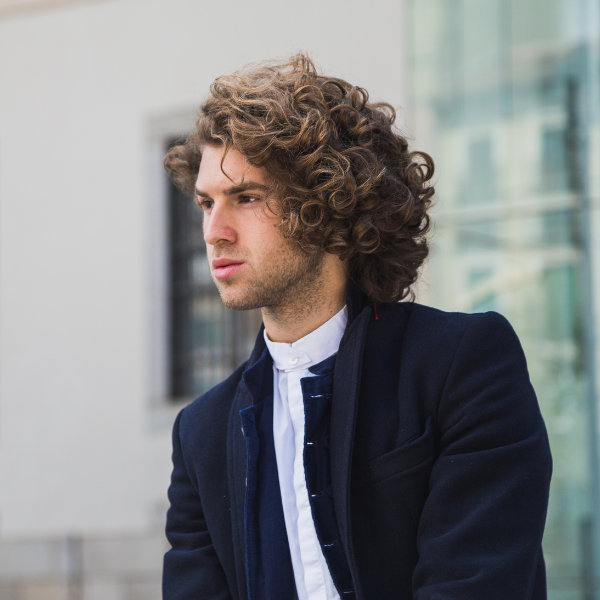 Long Curly Hair for Men: The Best Way to Style